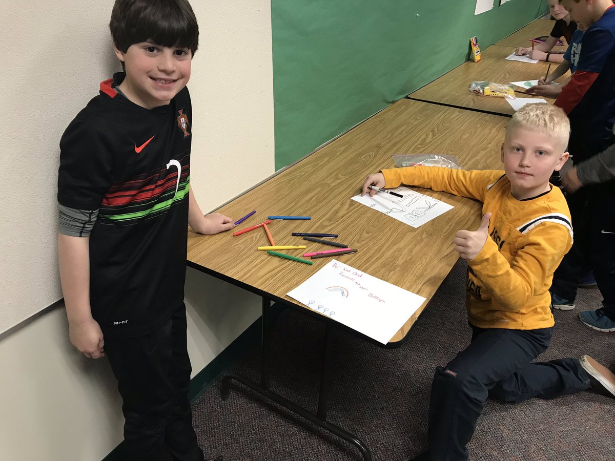 k_farvour's tweet photo. Fourth grade is working with @RaeEMcClain on an anti-bullying program this week!  #fourthatdixon https://t.co/PfjevP1pRQ