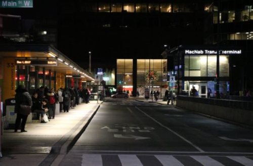 hsr's tweet photo. After 8pm, drivers will let passengers off between regular bus stops as long as it’s safe to stop. Simply ask the driver at least one stop ahead of where you want to exit! https://t.co/rnUWoA2hFG https://t.co/F8t8oaN4gg