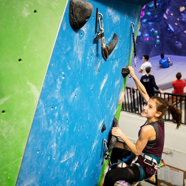 ClimbBasecamp's tweet image. Wednesday's are for crushing, just ask Rachel, one of our high performance climbers!
.
New boulders, new autobelays, see you soon for a mid-week climb 😉
.
#climbing
#rockclimbing
#sportclimbing
#indoorclimbing
#climb
#climbinggym
#youth
#clippyclimbi… ift.tt/2FPBaxG
