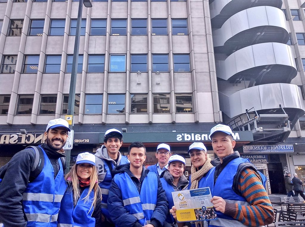 SomosMiel2019's tweet photo. Hoy en #SomosMIEL empezamos la recolecta de firmas para que todos los #EuroLatinos tengamos una plataforma y una voz que realmente nos represente en el #Parlamento #Europeo https://t.co/HvF4cjHAIV