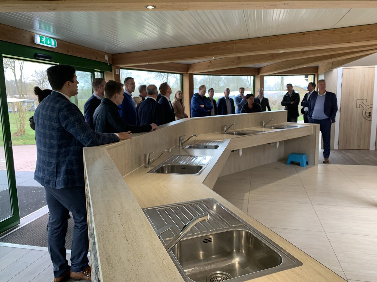 Vandaag zijn we te gast bij <a href="/Zandstuve/">Kampeerdorp De Zandstuve</a> #bedrijfsbezoek #mooifamiliebedrijf