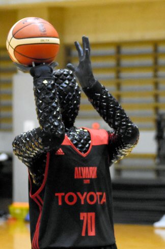mondomascots's tweet image. Cue3 the AI Baskeball Robot is a mascot for the team Tokyo Alvark.