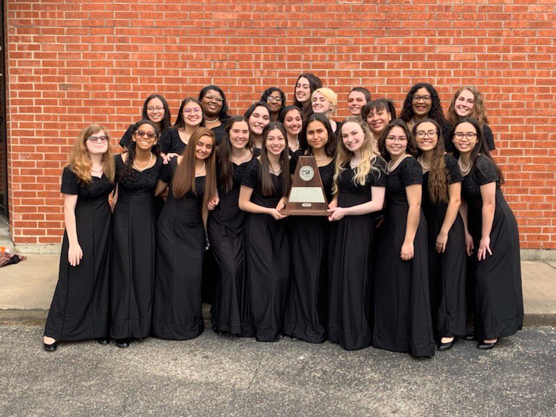 Varsity Women start the day off with Sweepstakes!!! Straight 1s from all judges!!!