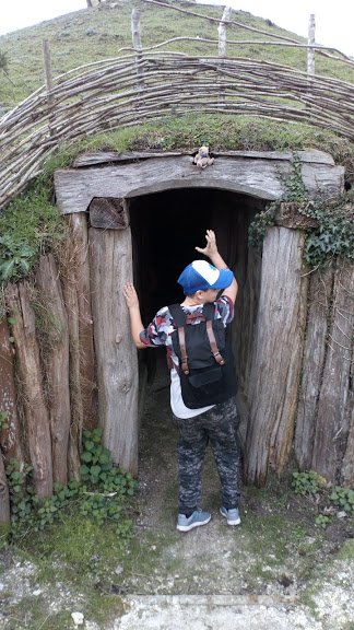 YAC_CBA's tweet photo. #YACUpdate: West Wiltshire YAC recently visited the Ancient Technology Centre @ATCranborne to learn all about #prehistoric life. What a great #YACadventure! Find your local YAC: https://t.co/EW516foqwq https://t.co/CImfpLMPr5