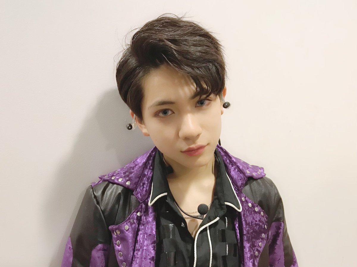 Supdra_staff's tweet photo. 7thワンマンライブツアー「Emotions」ありがとうございました！
青い景色が本当に綺麗で感動しました。
皆さんと過ごした大切な時間は、SUPER★DRAGONをさらなる高みへとパワーアップさせてくれる源です。
沢山の感情が共有出来た最高なライブでした。
#スパドラ #洸希 https://t.co/XM12zwfLxr