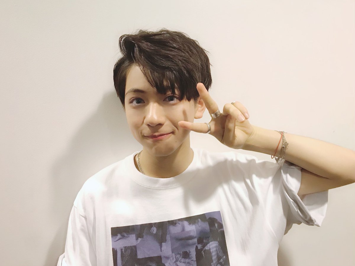 Supdra_staff's tweet photo. 7thワンマンライブツアー「Emotions」ありがとうございました！
青い景色が本当に綺麗で感動しました。
皆さんと過ごした大切な時間は、SUPER★DRAGONをさらなる高みへとパワーアップさせてくれる源です。
沢山の感情が共有出来た最高なライブでした。
#スパドラ #洸希 https://t.co/XM12zwfLxr