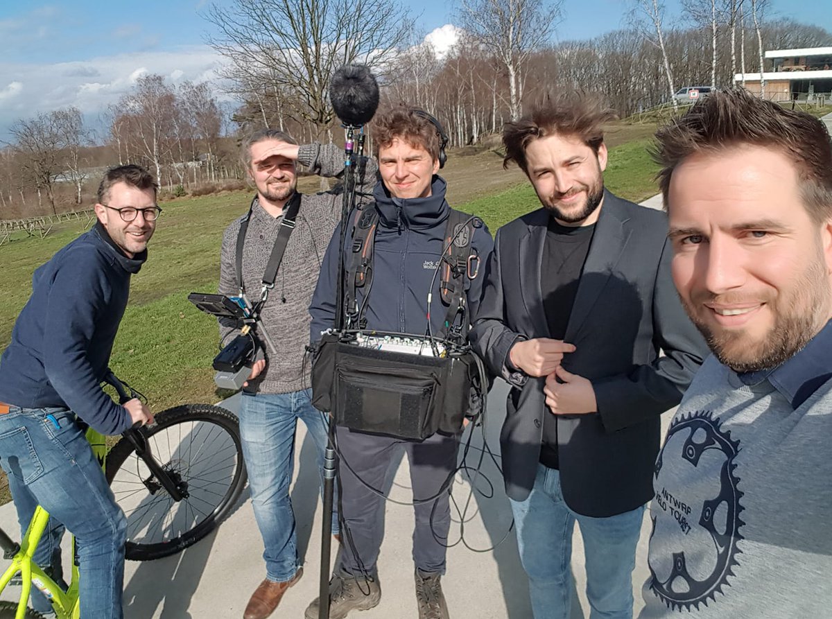 SN Cycling Center (@sncyclingcenter) on Twitter photo Vandaag vind je ons op #Wikipedia nog niet, maar vanaf morgen wel! Zeker kijken vanavond naar Iedereen Beroemd op 📺 @een. #paginanietgevonden #iedereenberoemd <a href="/sven_nys/">Sven Nys</a> <a href="/VisitVlaBrabant/">Visit Vlaams-Brabant</a> <a href="/GemeenteTremelo/">Tremelo</a> <a href="/VisitHageland/">Proef het Hageland</a> <a href="/VlaVakantieland/">Logeren_Vlaanderen</a> <a href="/TonyDeHaes/">Tony De Haes</a> <a href="/EetcafeVelo/">Eetcafe Velo</a> Vandaag vind je ons op #Wikipedia nog niet, maar vanaf morgen wel! Zeker kijken vanavond naar Iedereen Beroemd op 📺 @een. #paginanietgevonden #iedereenberoemd <a href="/sven_nys/">Sven Nys</a> <a href="/VisitVlaBrabant/">Visit Vlaams-Brabant</a> <a href="/GemeenteTremelo/">Tremelo</a> <a href="/VisitHageland/">Proef het Hageland</a> <a href="/VlaVakantieland/">Logeren_Vlaanderen</a> <a href="/TonyDeHaes/">Tony De Haes</a> <a href="/EetcafeVelo/">Eetcafe Velo</a>