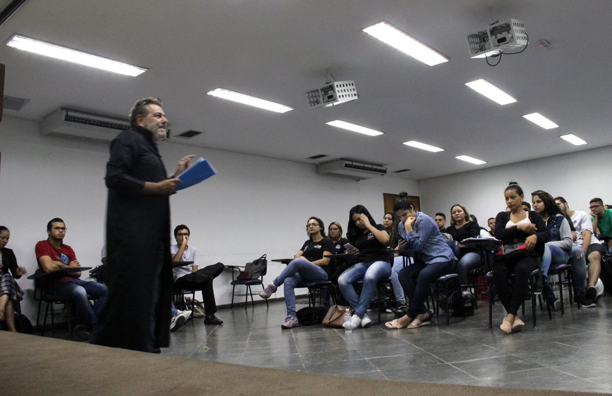 unaerp's tweet photo. Capitu traiu ou não Bentinho? Livro de Dom Casmurro serve como base para simulações de sessão de júri no Curso de Direito. (link: https://t.co/ATSoMAQBwn) https://t.co/HH2AX5edxL