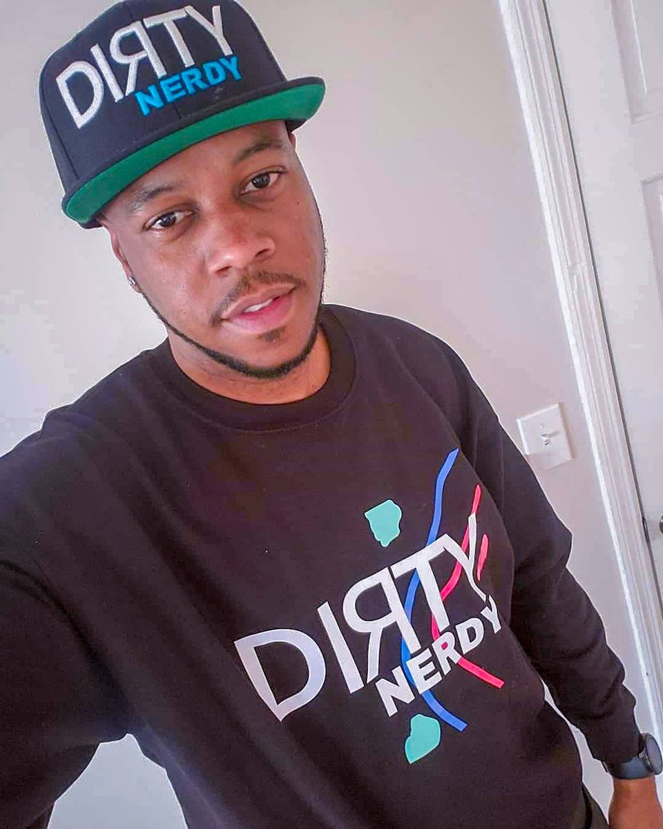 Dirtynerdymula's tweet photo. #snapback #customshirt #Sweatshirt #imakemyownclothes #dirtynerdymoney #thanksforthesupport #thanksforthelove #dirtynerdymoney https://t.co/YulSaY3Rtt