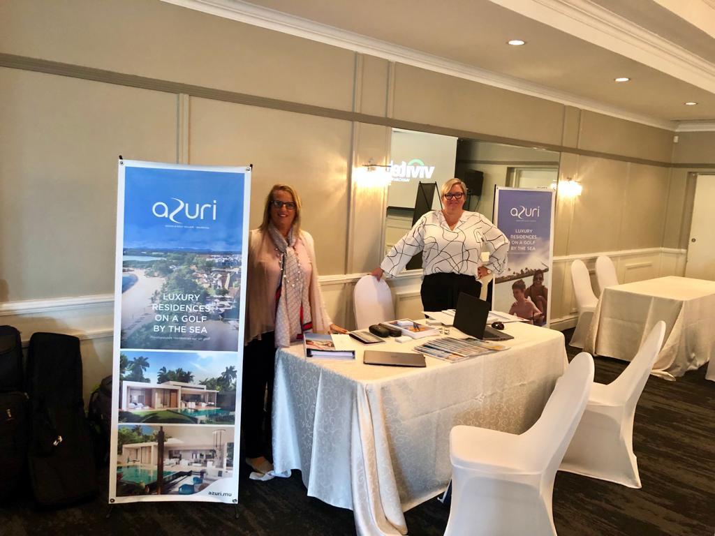 AzuriMauritius's tweet image. Our #Azuri team in road show in #SouthAfrica. Let's meet now #CapTown!