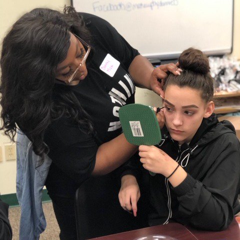 EACNet's tweet photo. Young ladies in our Alternatives for #Youth (AFY) and #ChancetoAdvance programs recently enjoyed a #makeup workshop courtesy of #donations of makeup packages by @bareminerals, #lipgloss by @jpaigebeauty & #nails by @kissproducts! Learn more how AFY here: https://t.co/itAXpZWo1B. https://t.co/IWli6SXkeX