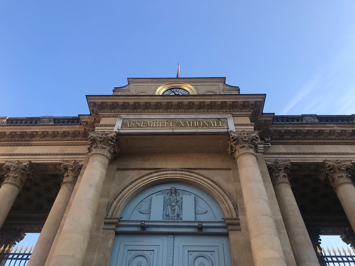 lirelasociete's tweet photo. [#JLP2019/@LCP]
(Re)vivez la 28ème du Journée du Livre Politique !  

Voir la partie I ➡️ https://t.co/mImzfajfKI
Voir la partie II ➡️https://t.co/dTzSBZ1CKC https://t.co/mkUaS4oV2k