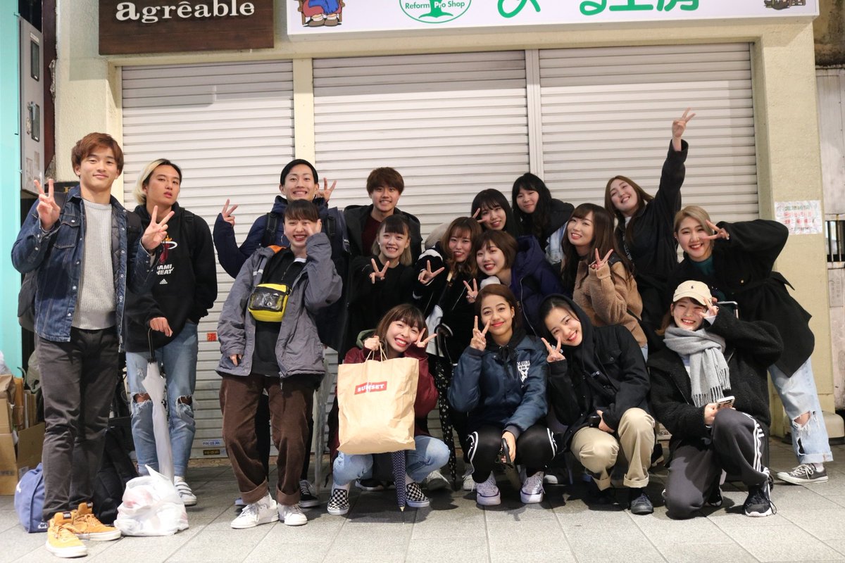 snm273_2064's tweet photo. まだ勧誘もしてないし、新歓の情報とか全然出てないのに、
一年生の方々が見学来てて嬉しかったわ〜ん👏👏👸

授業一緒に取ったり、休日に遊んだり、ディズニー急に行っちゃったり…
uggではそんな素敵な仲間と出会えます！割とまじで！！

#春からTIU
#頼む1人でも多くuggに興味を持ってくれ https://t.co/Y8ZDbsOLSW