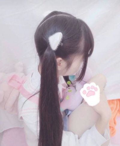 CosplayFly tweet picture