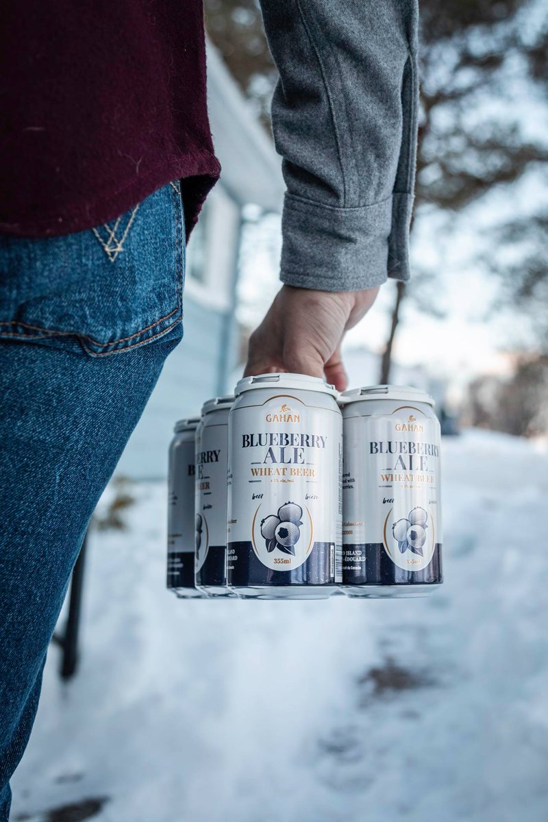 Only thing better than a Blueberry Ale is 6! 6 packs are available in our Taproom 🎉🎉🎉