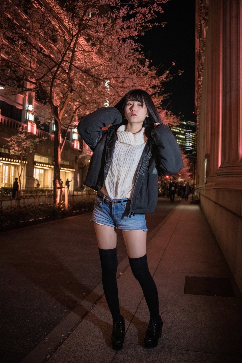 どーもの散歩旅と美女百華 認定展vol 5 3 31 4 3 はるりんこさんと 桜満開の日本橋を歩きました ニーハイ 短パン姿がとても精悍でカッコ良かったです はるりんこ ハートフル撮影会 ニーハイ短パン ナイトポートレート T Co Fsg7n5tuky