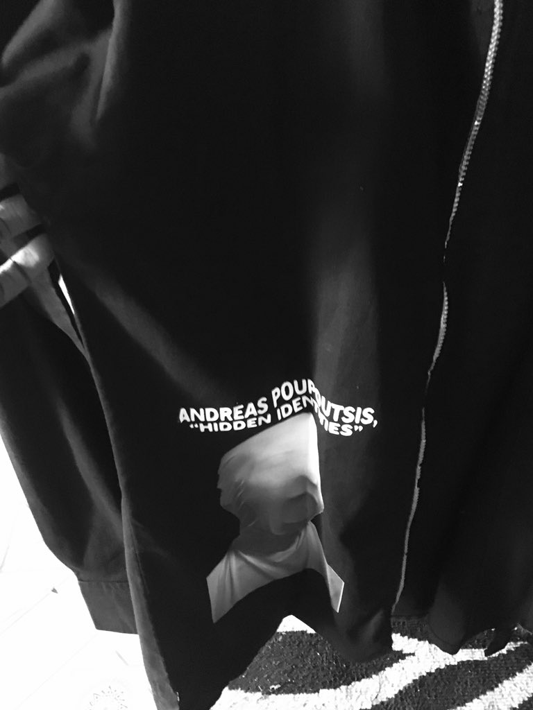 YOU_NIGERIA's tweet photo. Reverse collar shirt in black #YOUmen #YOUwomen https://t.co/yicBPKphNg
