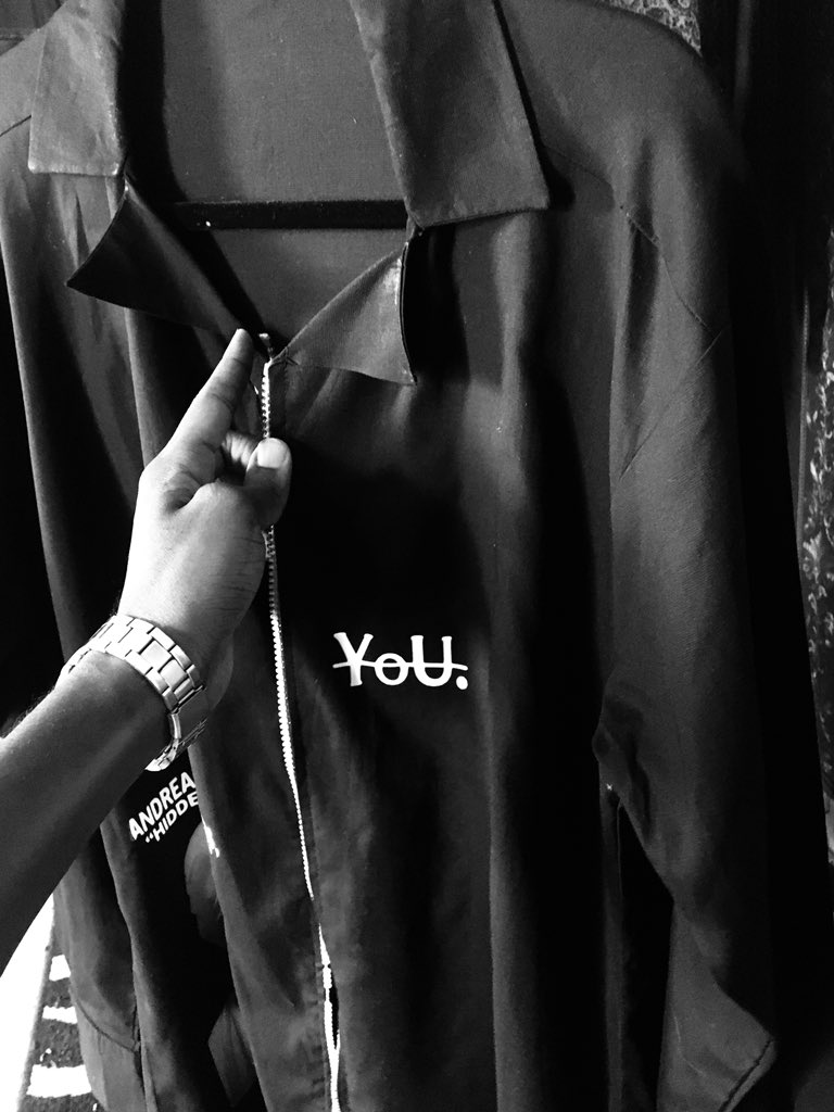 YOU_NIGERIA's tweet photo. Reverse collar shirt in black #YOUmen #YOUwomen https://t.co/yicBPKphNg