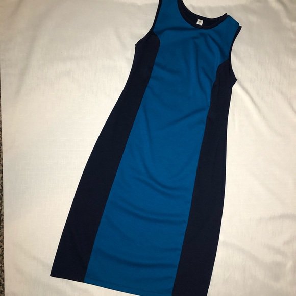 MomMeandMore's tweet photo. So good I had to share! Check out all the items I'm loving on @Poshmarkapp #poshmark #fashion #style #shopmycloset #oldnavy #5thocean #loft: https://t.co/VllSfQgyYM https://t.co/icazV50Dqh