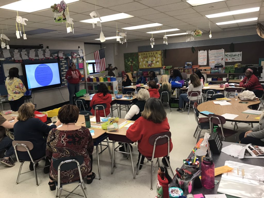 chrgut's tweet photo. Moving forward with great things! Awesome pd late start with teachers as leaders. #mckinleyjourney #sceck12 #pd #google #guidedreading #data https://t.co/wUX6i0Bwl2