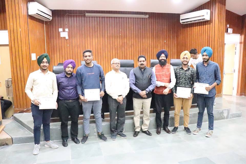 NavdeepakSandhu's tweet photo. Certificates were also given to all participants of Rs. 200/- Venture &amp; Business Plan Competition by @drajayksharma, Hon’ble VC during "Prize Distribution Ceremony" - #Entrepreneurship #Week 2K19 @ @IKGujralPTU main campus ... https://t.co/hCnmEZ4Ww5