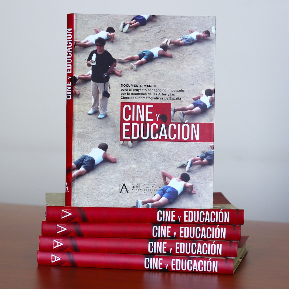 El libro #CineYEducación es una propuesta de la Academia de Cine para implantar el audiovisual en la enseñanza obligatoria.
academiadecine.com/2019/03/28/la-…