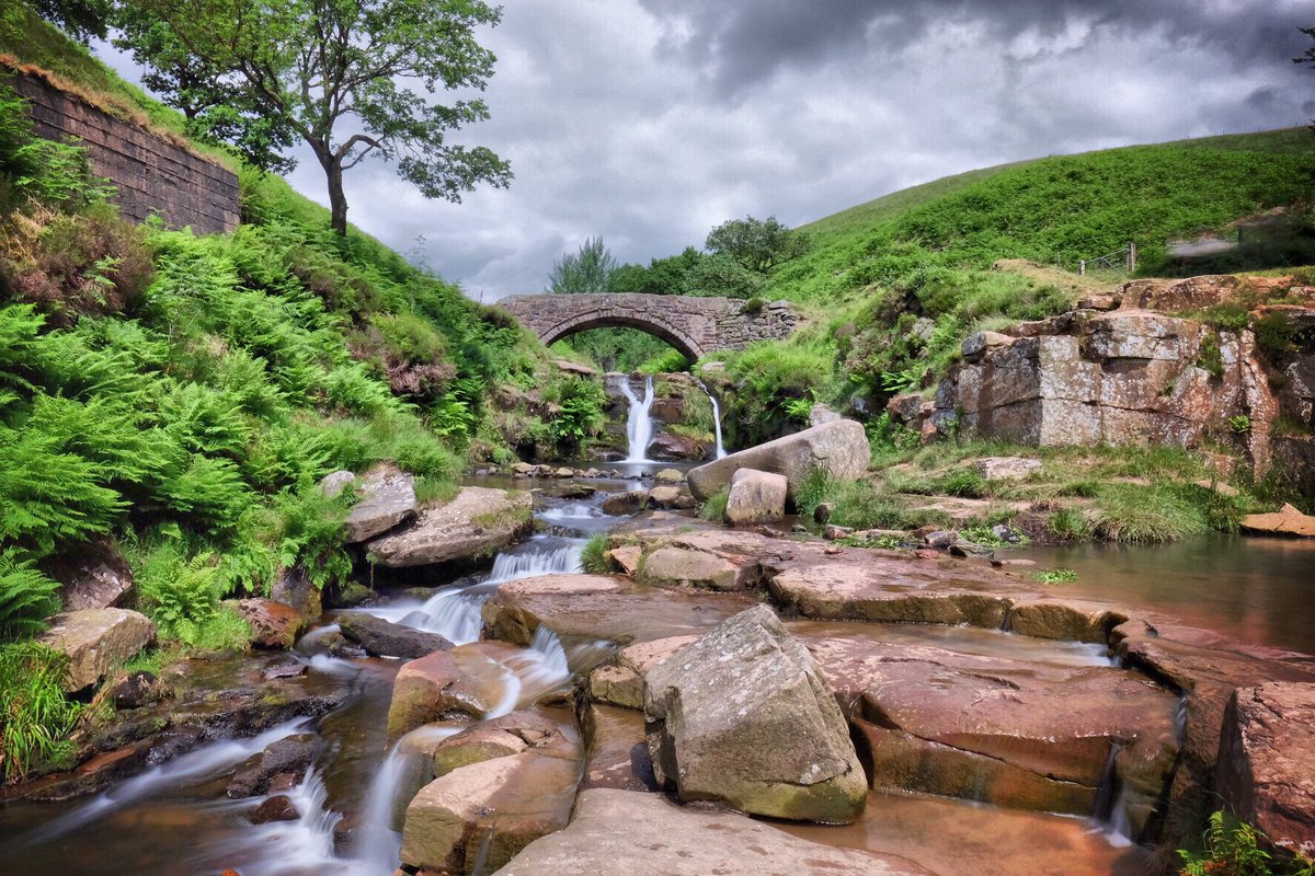 liveforthehills's tweet photo. Explore the beautiful Peak District with our range of private scenic tours and photography experiences. It’s a great time to book with 10% off bookings made by 30 April. For more details &amp; 10% discount code visit https://t.co/FYQZ0UXtw1 #peakdistrict #prideandprejudice #spring https://t.co/O80aFHuwo3