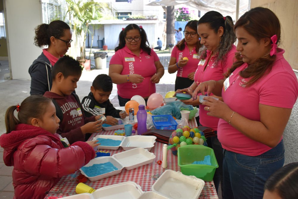 ANSeRiap's tweet photo. Estamos felices por el apoyo del Club Oficial de Fans "Por ti", en la #JuntaMensual de marzo.
Gracias por sumarse a la causa y brindar esperanza a los niños con cáncer y su familia.
#ActitudNoMeRindo. https://t.co/QOpkaGCpm2
