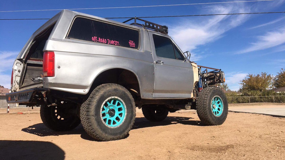 JeremyPopp3's tweet photo. Project bronco is on hold til the bank flow comes back in #bronco #ford #prerunner #methods #deaversprings #fI racing shocks #lockedoffroad #bfg #ko2 https://t.co/4EA1RaWaJJ