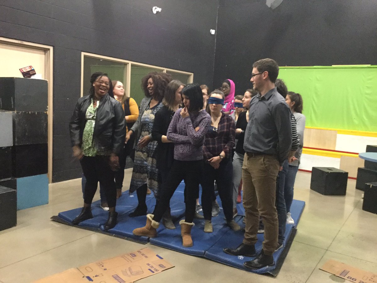 azzahamdi's tweet image. Le défi des 3 îles! Activité animée par les services d’animation culturelle aux participants à la formation #PIPNPE @sameramraneedu communiquer de différentes façons malgré les difficultés et besoins de quelques uns!