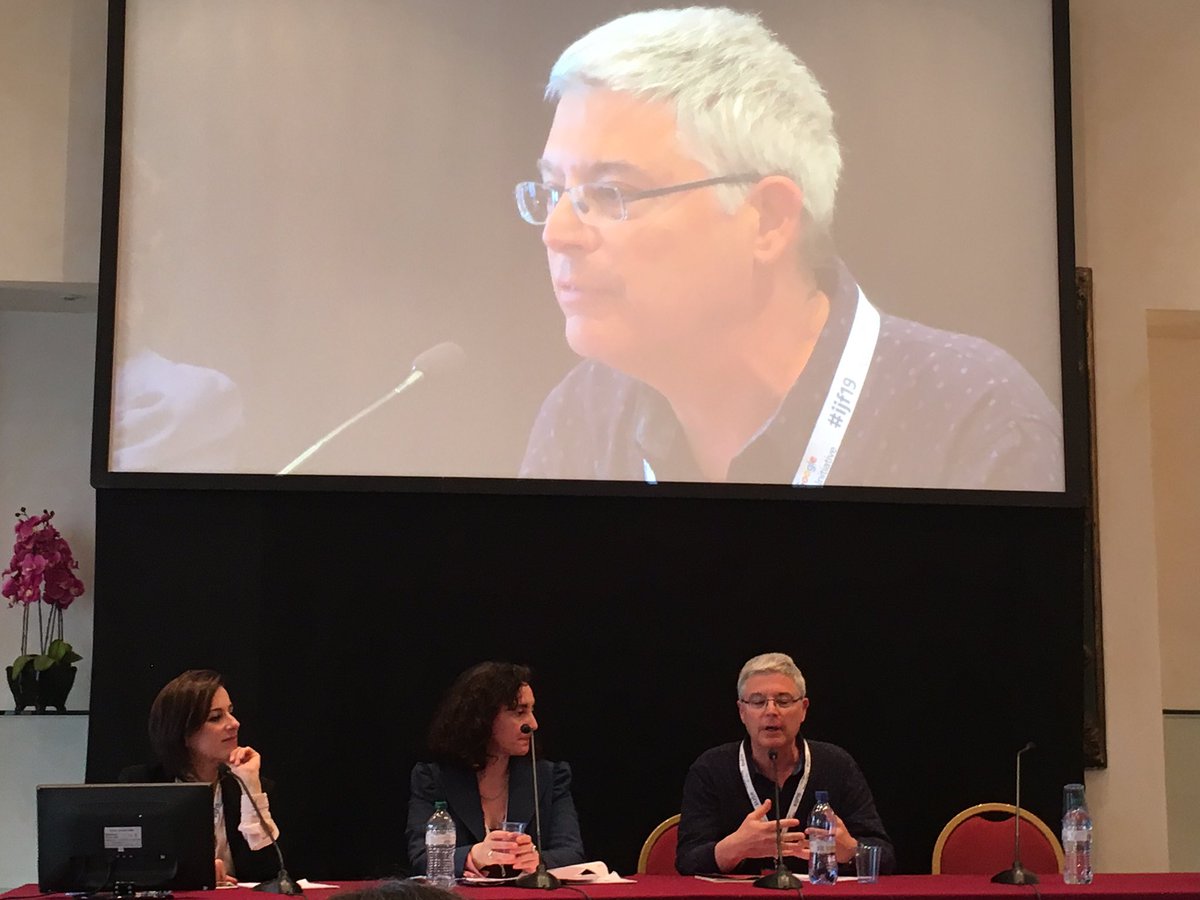 gNellerba's tweet photo. #beadatascientist è progetto dii #citizenscience di @gNellerba e @FrascatiScienza per capire le dinamiche dell’#informazione degli #adolescenti, ne parla a #ijf19 @gmazzitelli https://t.co/92Y01GRQMH