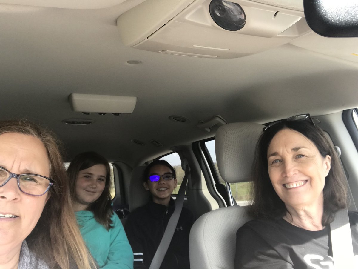 judypearson4's tweet photo. Midland Mustang Girls Who Code heading to Wal-Mart Global Headquarters. @AsaHutchinson @AnthonyOwenADE @WalmartLabs @ArkansasEd #GirlsWhoCode #ARKidsCode https://t.co/WkItxXrZKW