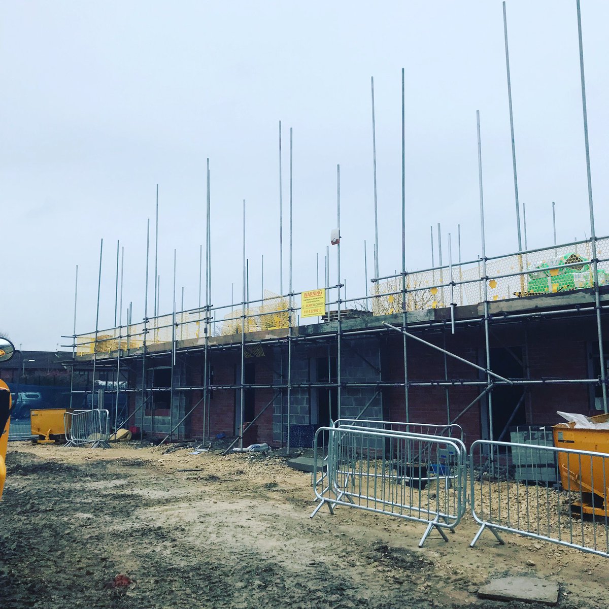 scaff_security's tweet photo. A new build development #secured this week in #nottinghamshire by our installation department #insuranceapproved #scaffolding #scaffold #alarmed #alarm #security #sitesecurity #7dayavailability #247monitoring #nationwidecoverage #ssaib #healthandsafety #construction https://t.co/DkxYLxSJVd