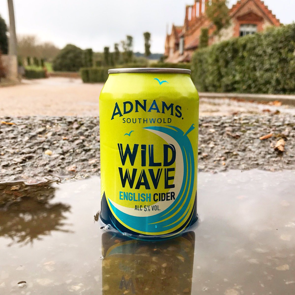 AdnamsHolkham's tweet photo. #WildWaveCider has certainly made a splash! 🍎🌊 have you tried our #BRANDNEW delicious cider yet? Crisp and fruity with a touch of sweetness, the perfect summer cider! ☀️ https://t.co/zwBmAd8KLR