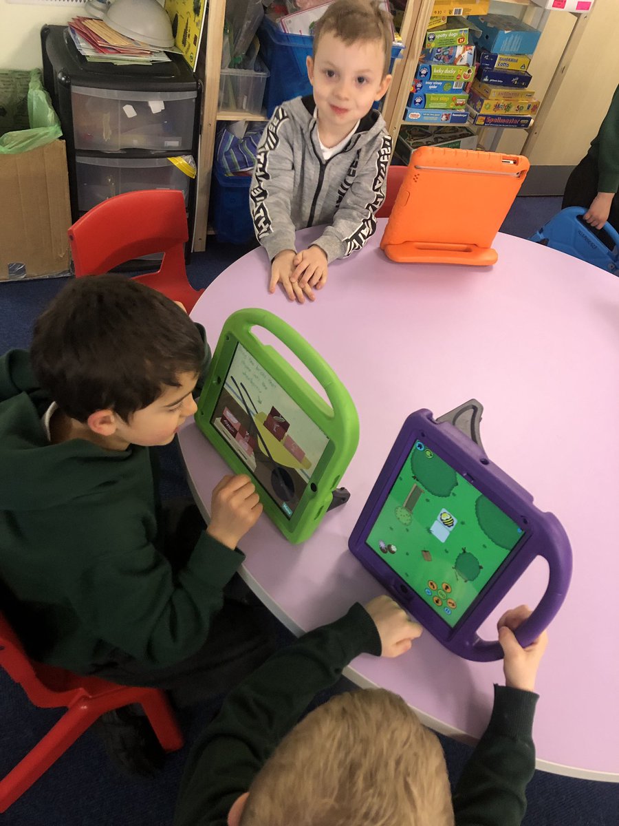 PenllergaerP's tweet photo. We are getting much more confident at using Hwb tools such as JITT and J2Turtle β¨οΈπ»π±#ppsrec #ppsdcf #ppsict https://t.co/2NrsiNWzf1