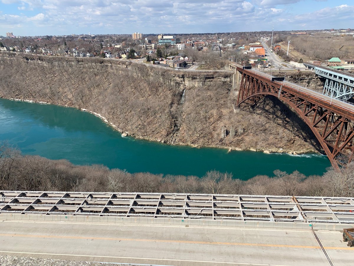nf_ecdev's tweet image. Update: Phase II of the Niagara Scenic (Robert Moses) Parkway removal is underway, this transformative project will reconnect the city to its waterfront spurring opportunities for residential, recreational and commercial development.  #newurbanism #watefrontdevelopment