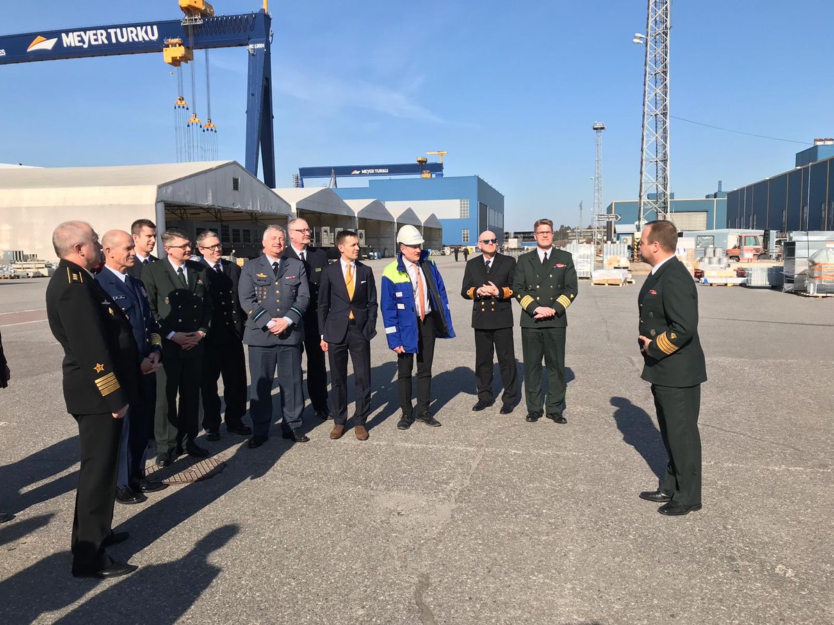 Tänään oli hienoa isännöidä arktisten maiden rannikkovartiostojen yhteistyöfoorumin päällikkökokouksen vierailijoita telakalla. Kiitos mielenkiinnosta! <a href="/rajavartijat/">Rajavartiolaitos</a> <a href="/meriteollisuus/">Meriteollisuus</a> #turuntelakka #juhlavissavaatteissa