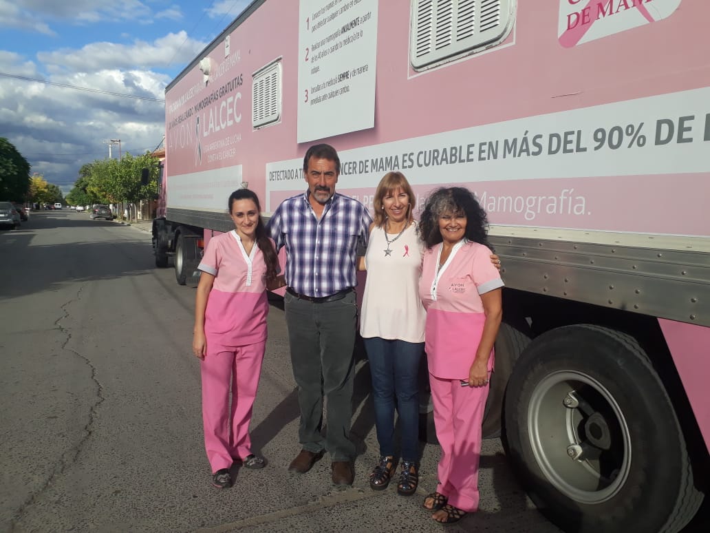 MuniRioColorado's tweet photo. Hasta el 4 de abril podés realizar tu mamografía de manera gratuita en el mamógrafo de LALCEC que se encuentra ubicado en Belgrano e Yrigoyen https://t.co/c6MNecsEwX
