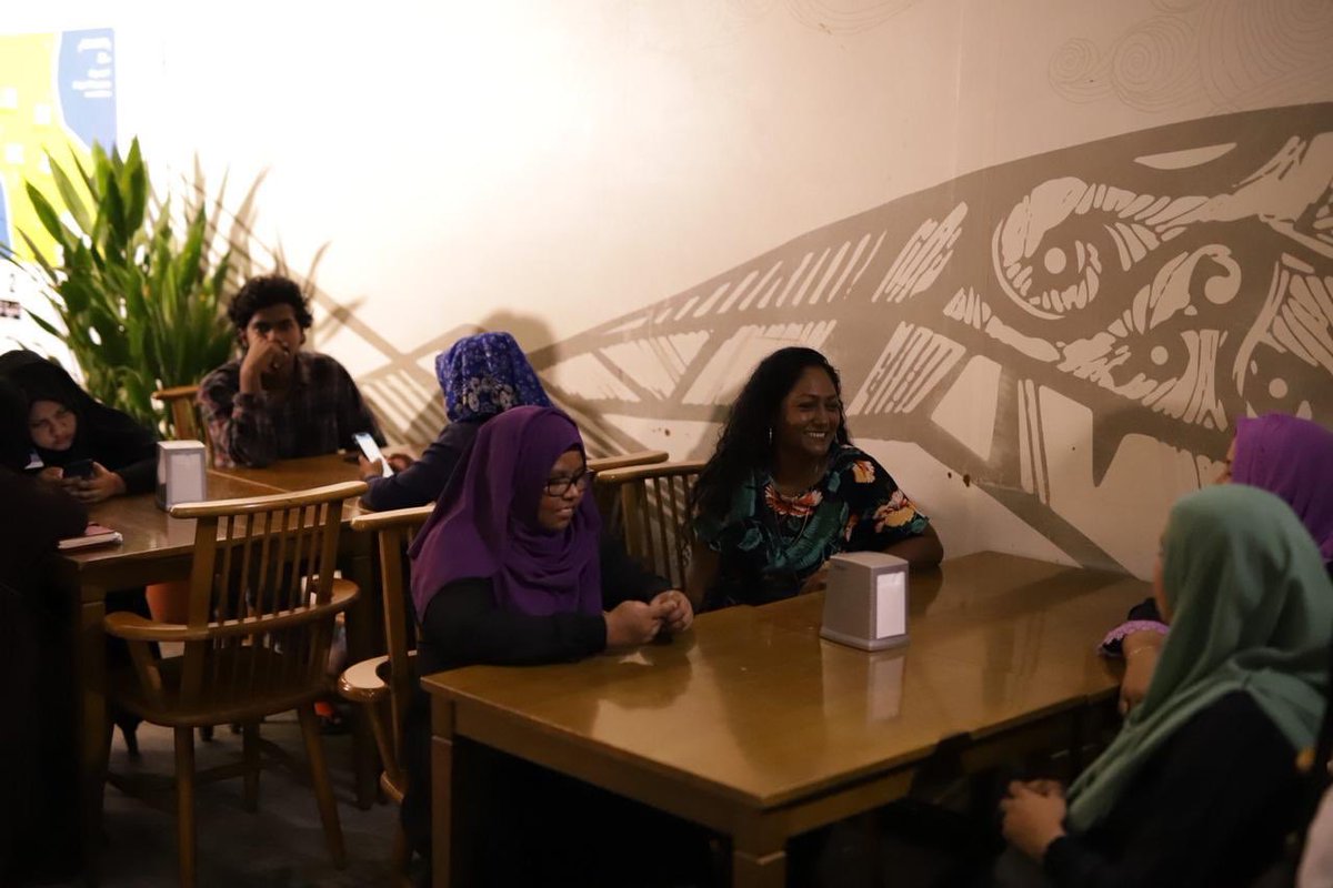 Shahym2019's tweet photo. @shaheeym aai eaku kuriah dhaa Dinner ge therein 

#Shaheem2019
#Vote2Shaheem
#ThilafathahMajilis19
#MDPAgenda19 https://t.co/0slbIPiNjI
