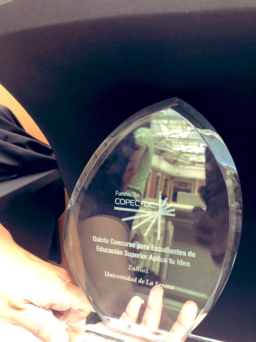 UlsTeb's tweet photo. Muy orgullosa de nuestra estudiante (@dleivaportilla), su proyecto y el reconocimiento! Vamos que se puede! #CopecUC #CienciaULS @CampusDULS https://t.co/YTTUSVOuE2
