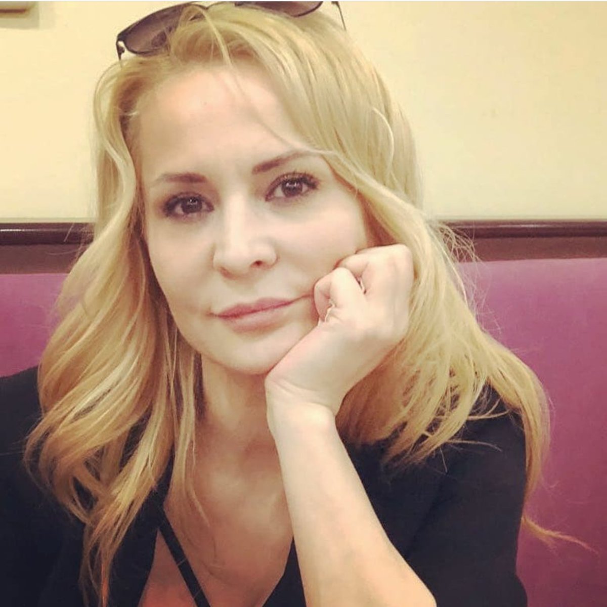 неше байкент турецкая актриса. неше байкент. вильдан сезин актриса. неше байкент фото. вильдан сезин актриса.