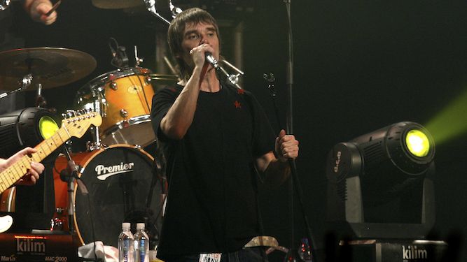 thedailymash's tweet photo. Brexit now bigger mess than Stone Roses second album
https://t.co/tvzvkJAUpP https://t.co/jyZktP8lXK