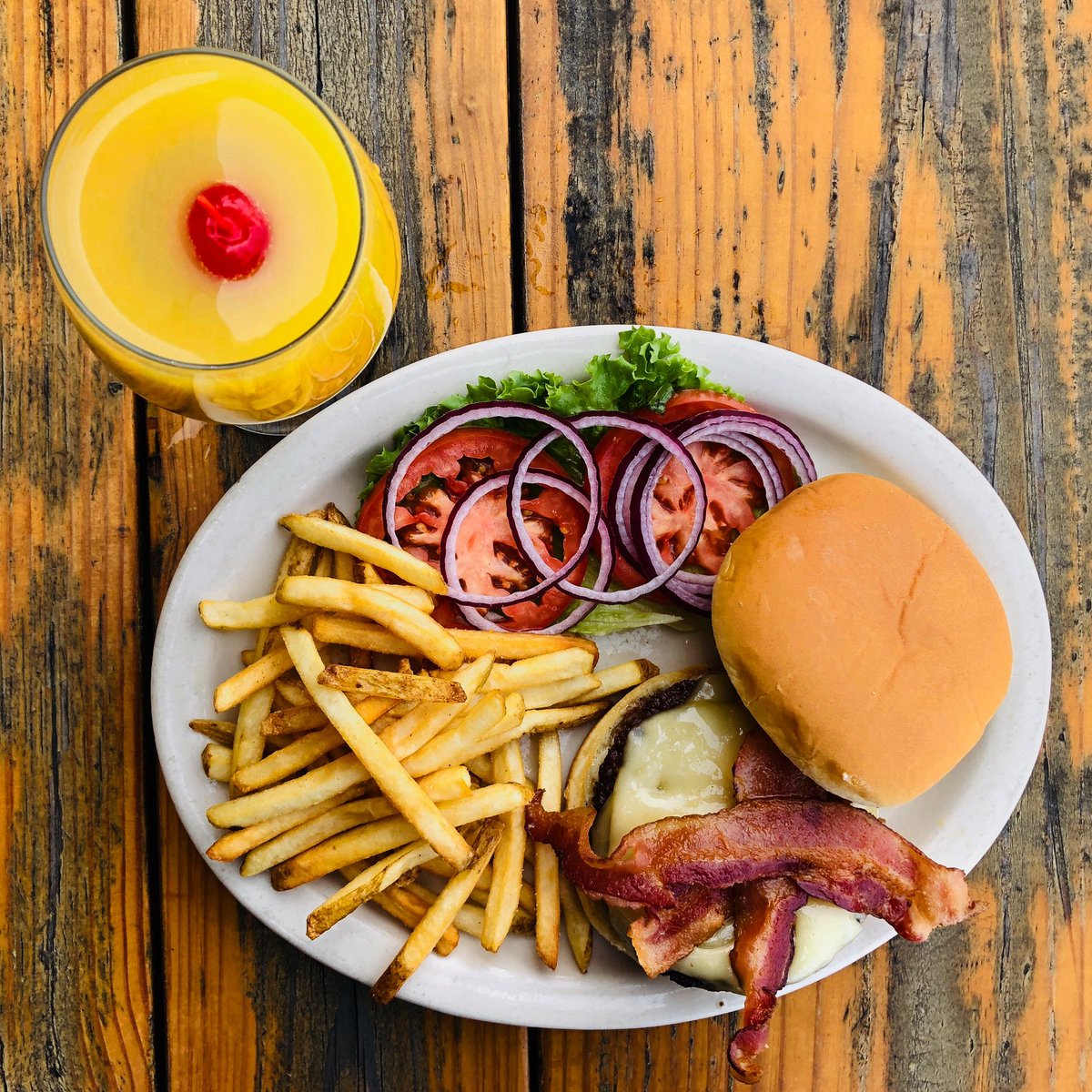 StPetesDancingMarlin tweet media