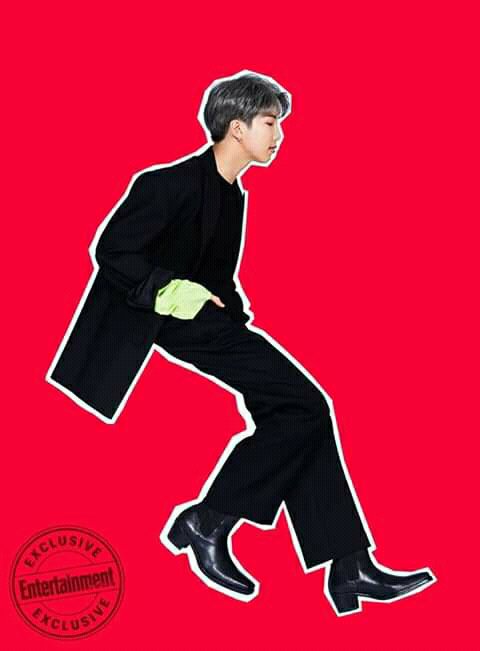 kookies_koolate's tweet photo. Double blank image BTS Entertainment Weekly (EW) cover.
So, you can give love notes or just give a cute sticker in this photo.
#JHOPE #RM
#BTSARMY
#BTSPEDIA
#BTS_Official_Merch_Restock
#BTSLoveYourselfTourinbkk https://t.co/HqviTax3ea