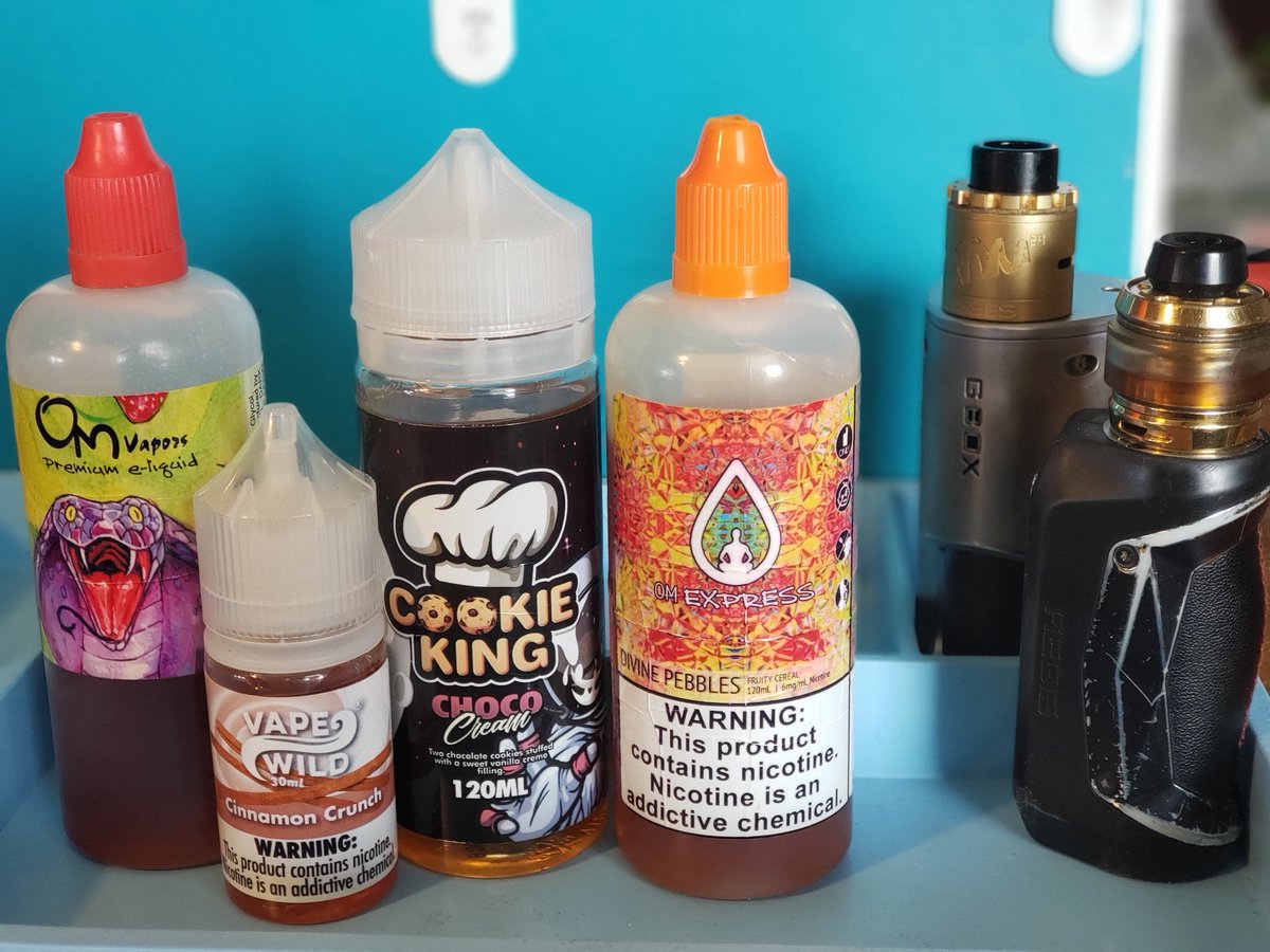 TheMarkShipley's tweet photo. Thank you @MsMouthyMama what a deal. @Omvapors #thecobra #devinepebbles @CooKieKing #chococream @VapeWild #cinnamoncrunch https://t.co/z4xtuyXTVZ