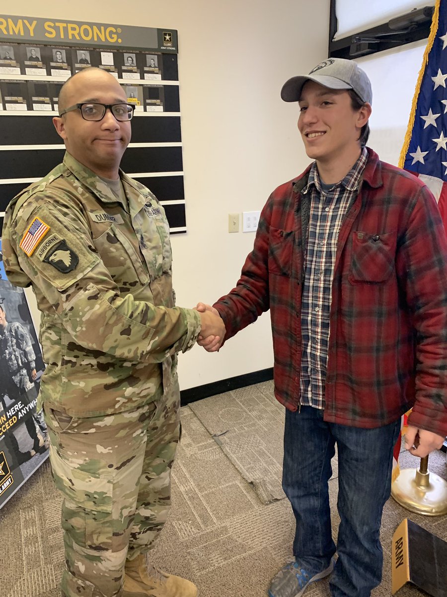 DummerSsg's tweet photo. Congratulations to Larz Downey who enlisted into the U.S. Army as a 13M (high mobility artillery rocket system crew member). He received a $5,000.00 bonuses, training of choice and the Post 9/11 GI Bill. @SSGGonzalez_ABN #frcc #csu #fortcollins #Army #GoArmy #jobs #income #bonuse https://t.co/MM5wNJQ0AD