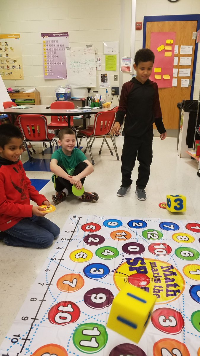 KarolaScarce's tweet image. Making math fun w/games that get us moving! #springtwitterchallenge #TimberwolvesROCK @AndrewBuchheit