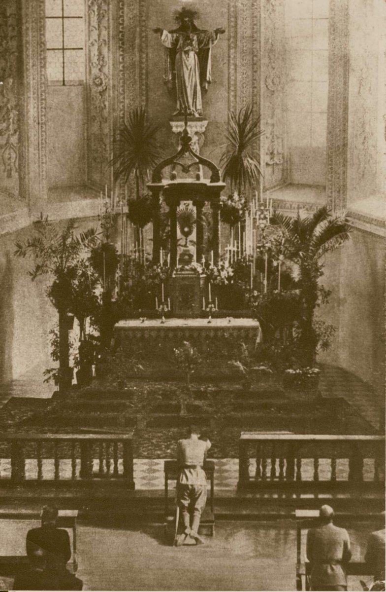CEra2era's tweet photo. Church of the Sacred Heart of Jesus, Innsbruck, Tyrol, Austria
The first image is Emperor Charles of Austria praying in 1916 https://t.co/R0HB4cOhXo