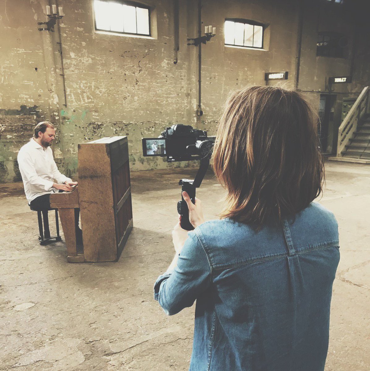 Marlette shooting the new video for ‘otherside’. It’s starting to become really nice. First preview to go out on Friday.

Long live the process of creation!

#pianist #videography #piano #pianomusic #praam #solopiano #superexcited #video #clip #otherside #sentience #composer