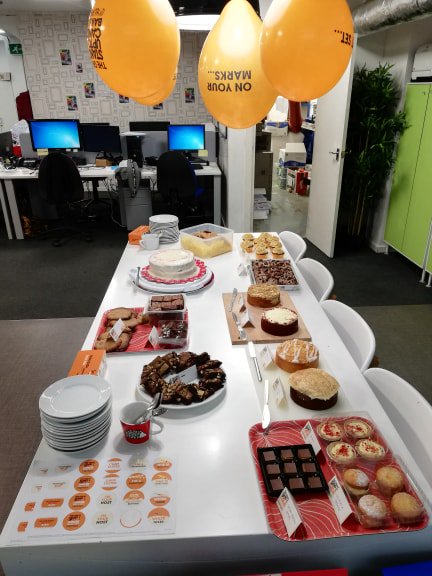 UpperStEvents's tweet image. You can never have too much cake in our opinion. Today we got together and raised some money for Stand Up To Cancer - Bake Off! 
#StandUpToCancer #cakes #CancerResearch